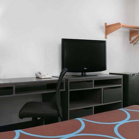 Super 8 By Wyndham Grapevine/Dfw Airport Northwest Hotell Exteriör bild
