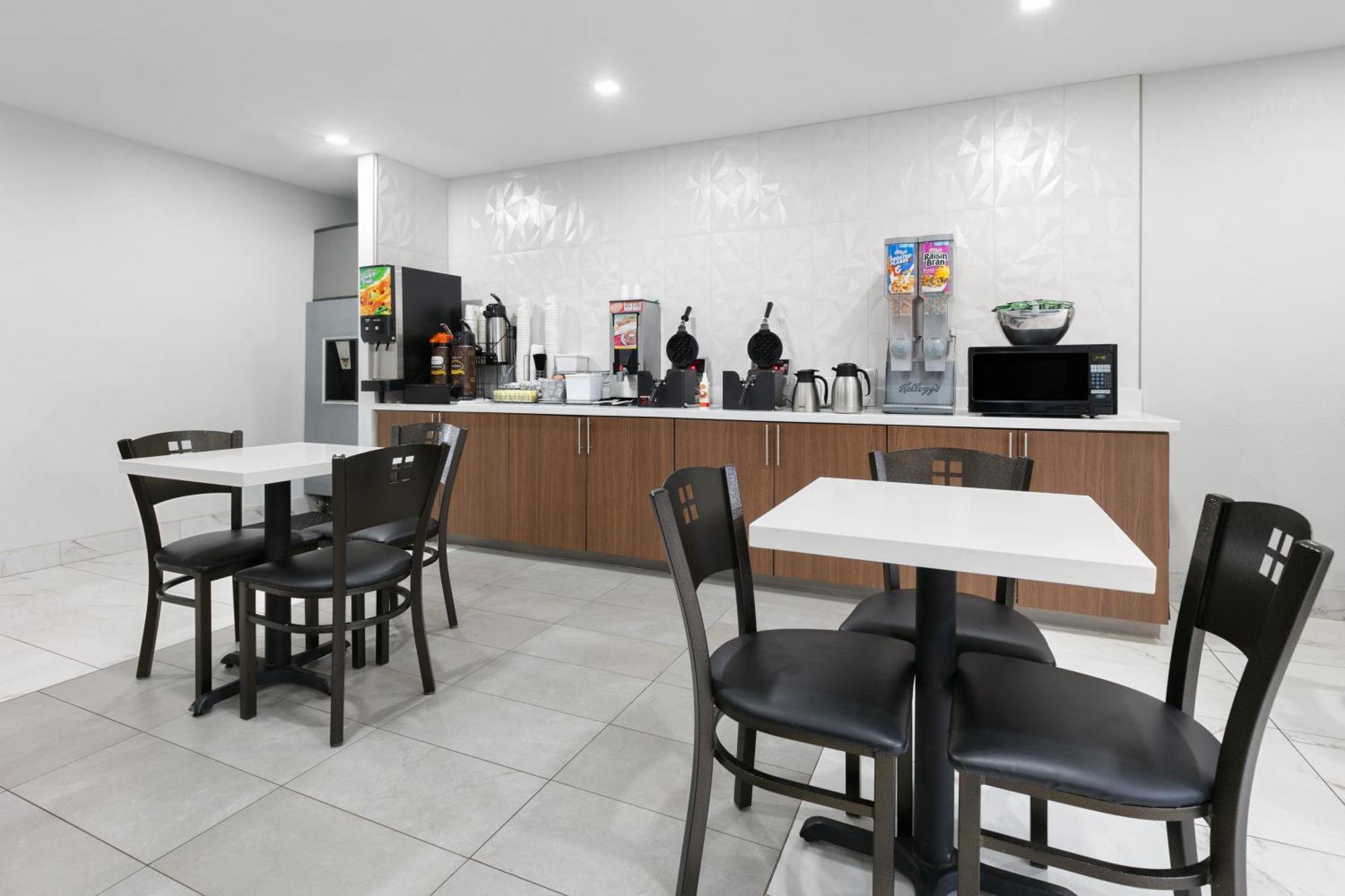 Super 8 By Wyndham Grapevine/Dfw Airport Northwest Hotell Exteriör bild
