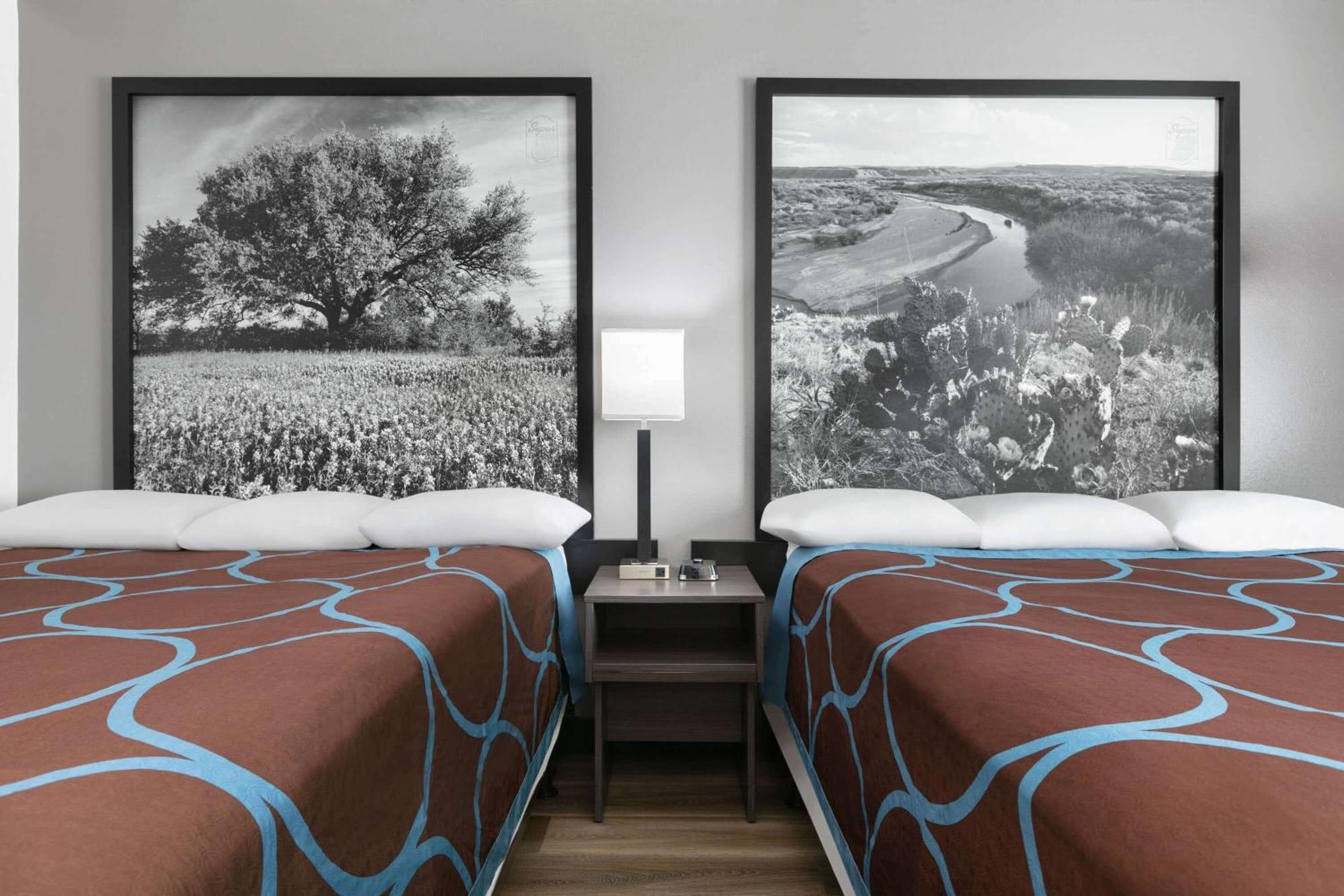 Super 8 By Wyndham Grapevine/Dfw Airport Northwest Hotell Exteriör bild