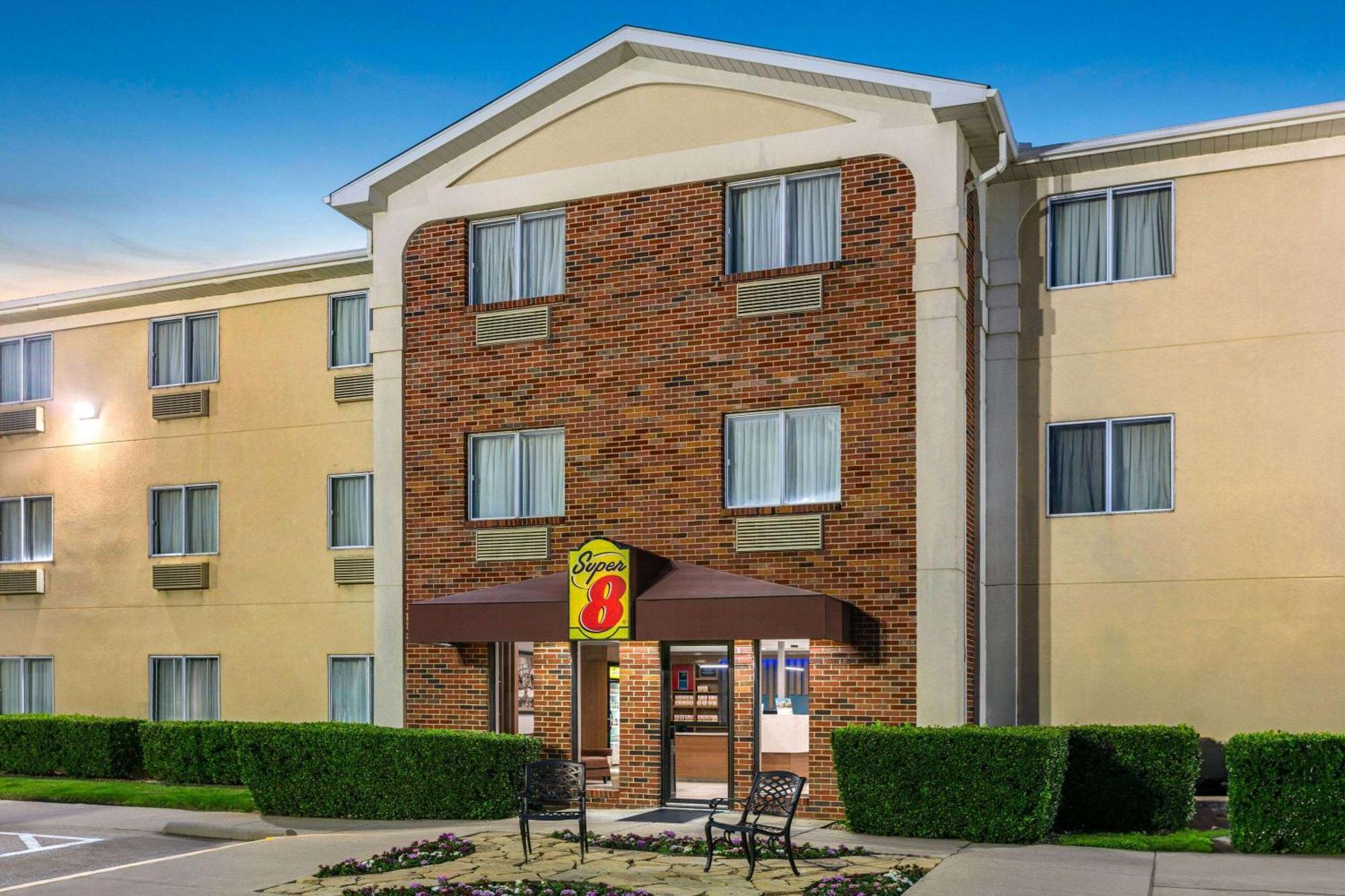 Super 8 By Wyndham Grapevine/Dfw Airport Northwest Hotell Exteriör bild